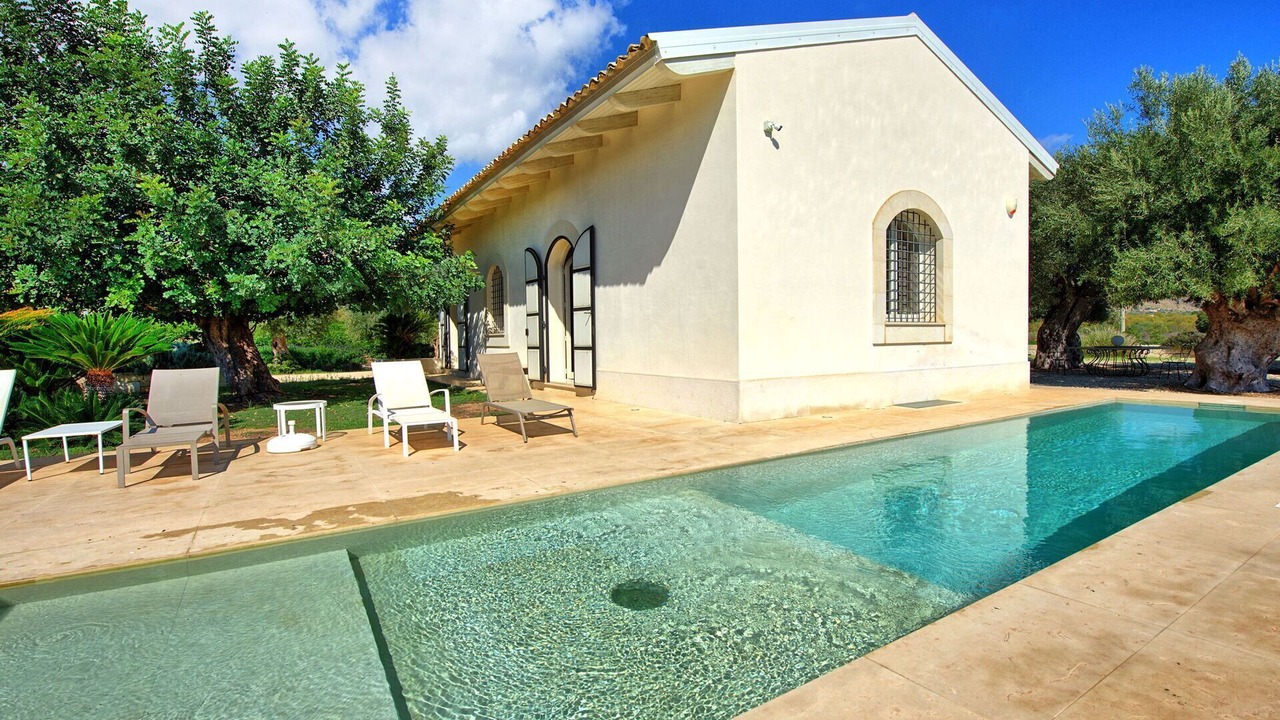 Photo of Outdoor in Avola