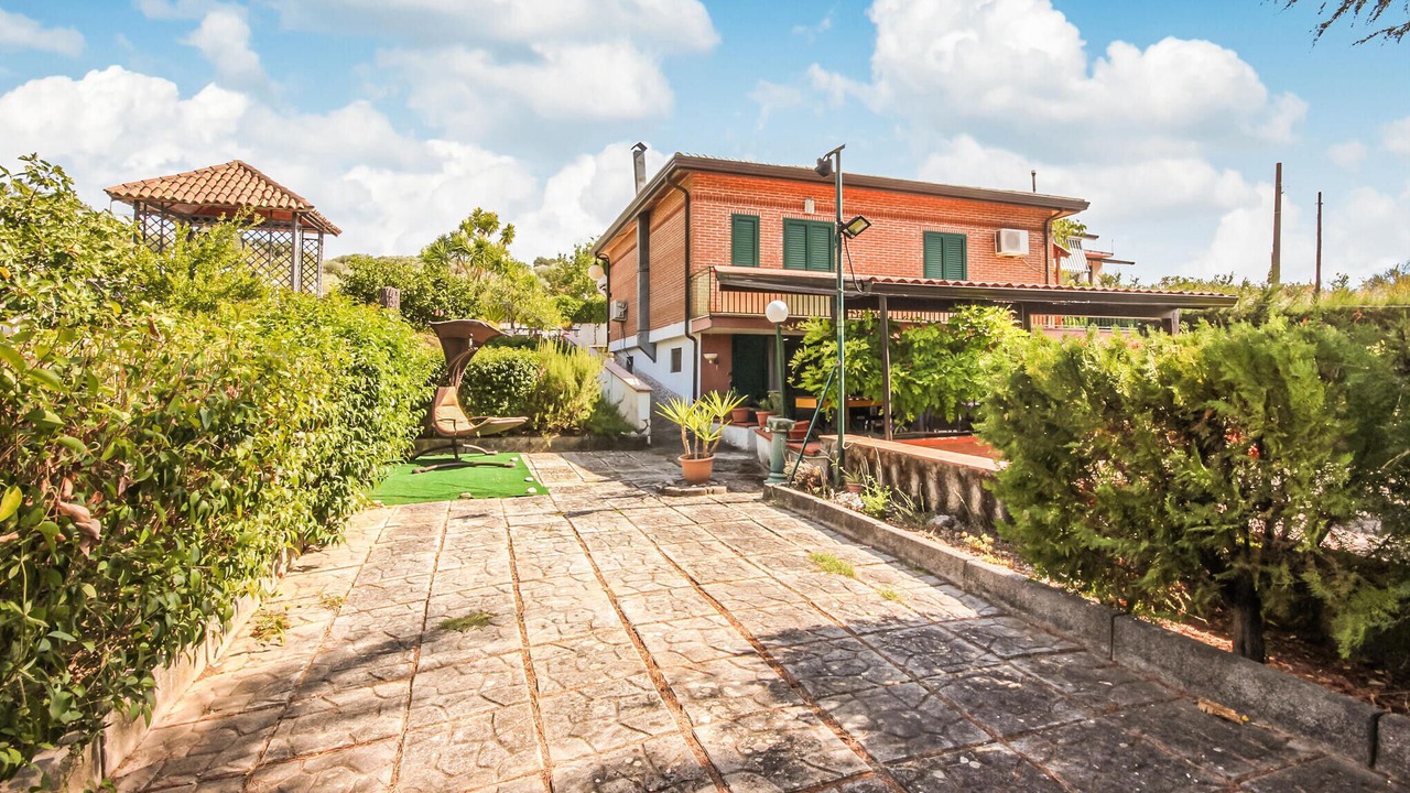 Photo of Others in Buccino