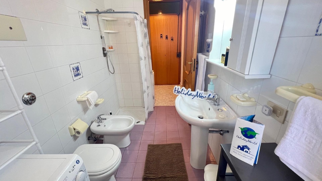 Photo of Bathroom in Oliveri
