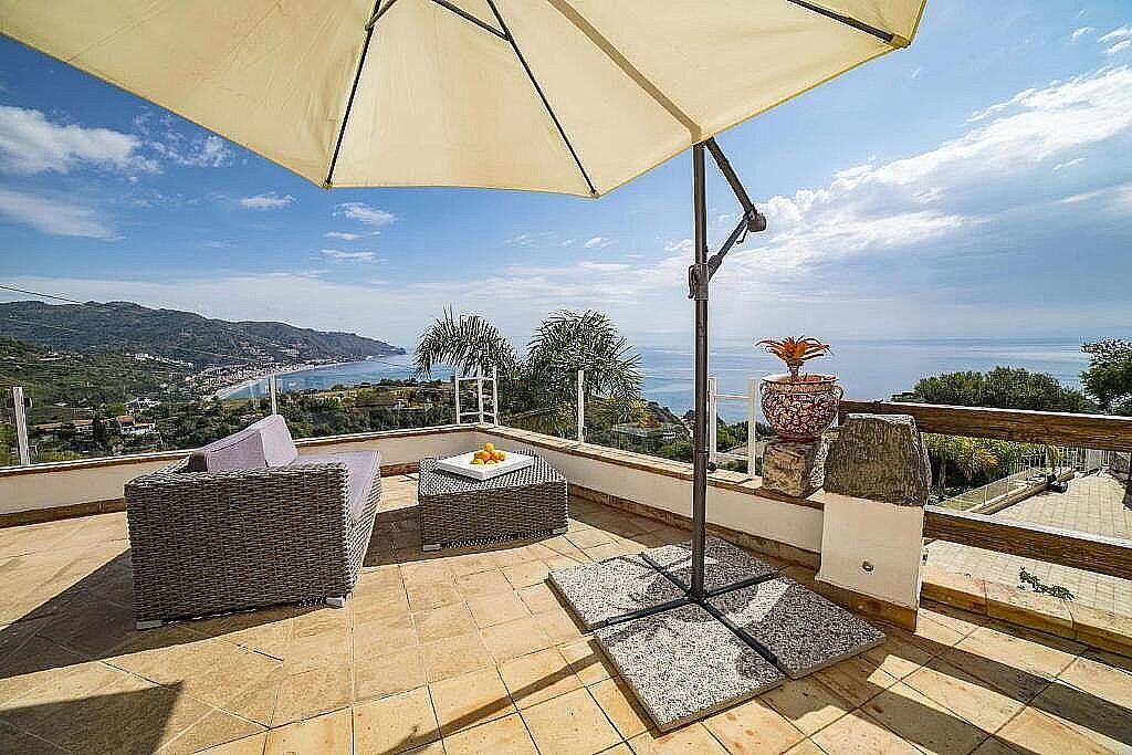 Photo of Patio Balcony in Taormina