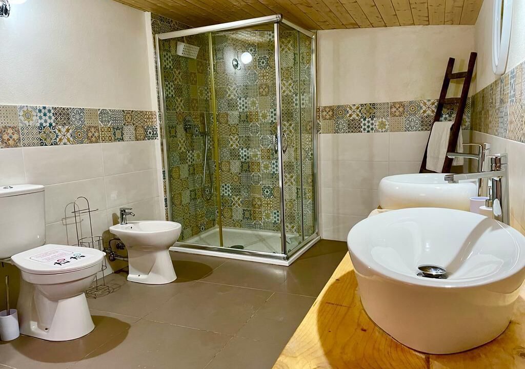 Photo of Bathroom in Avola