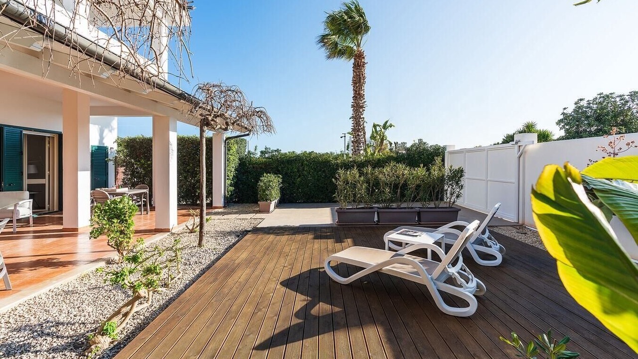 Photo of Patio Balcony in Reitani