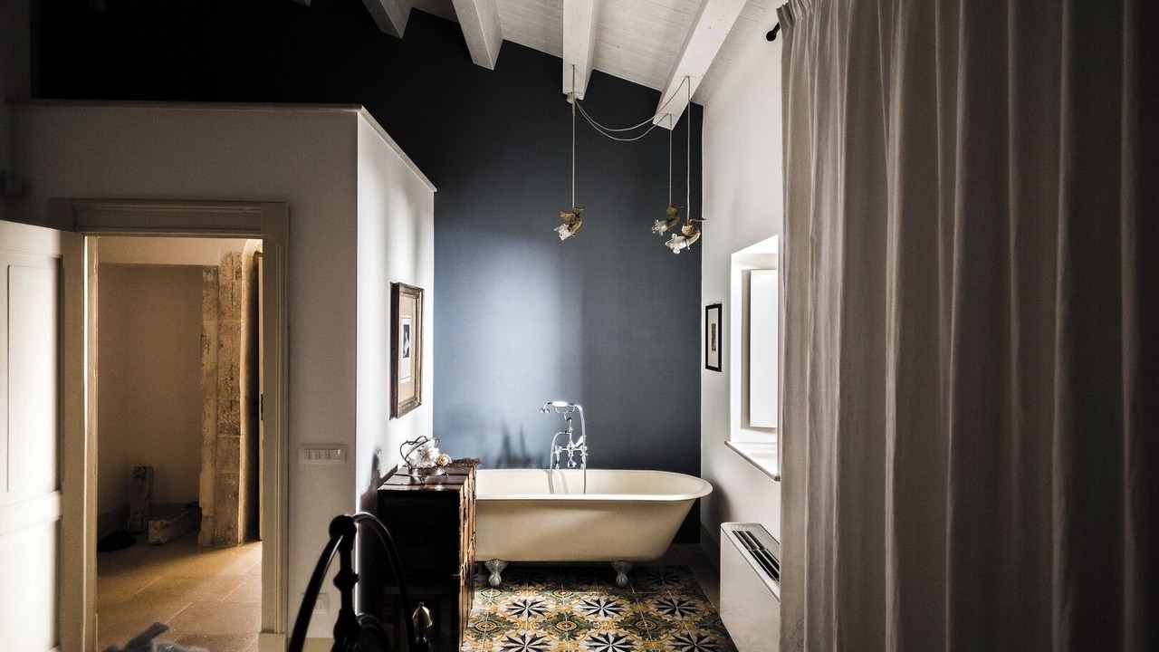 Photo of Bathroom in Palazzolo Acreide Historic Centre