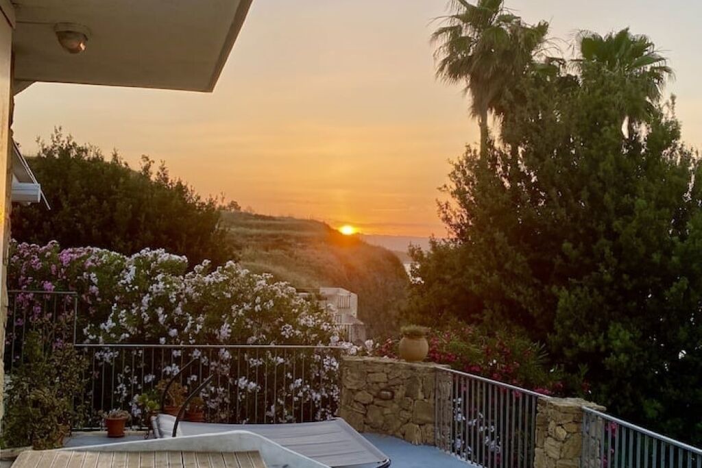Photo of Patio Balcony in Costa Saracena-Castelluccio
