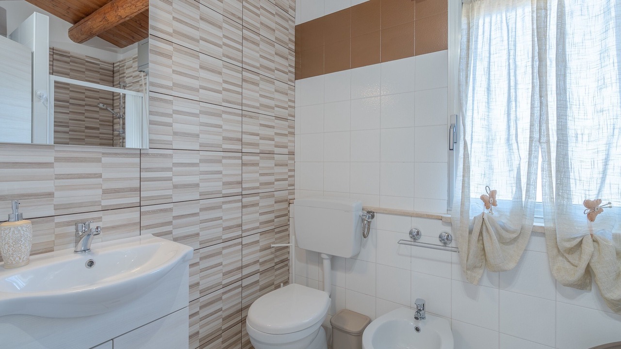 Photo of Bathroom in Floridia