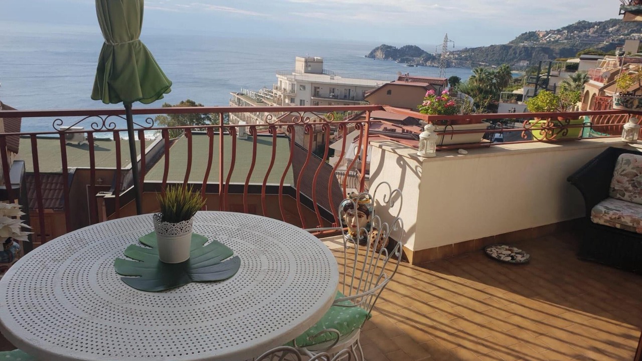 Photo of Patio Balcony in Letojanni