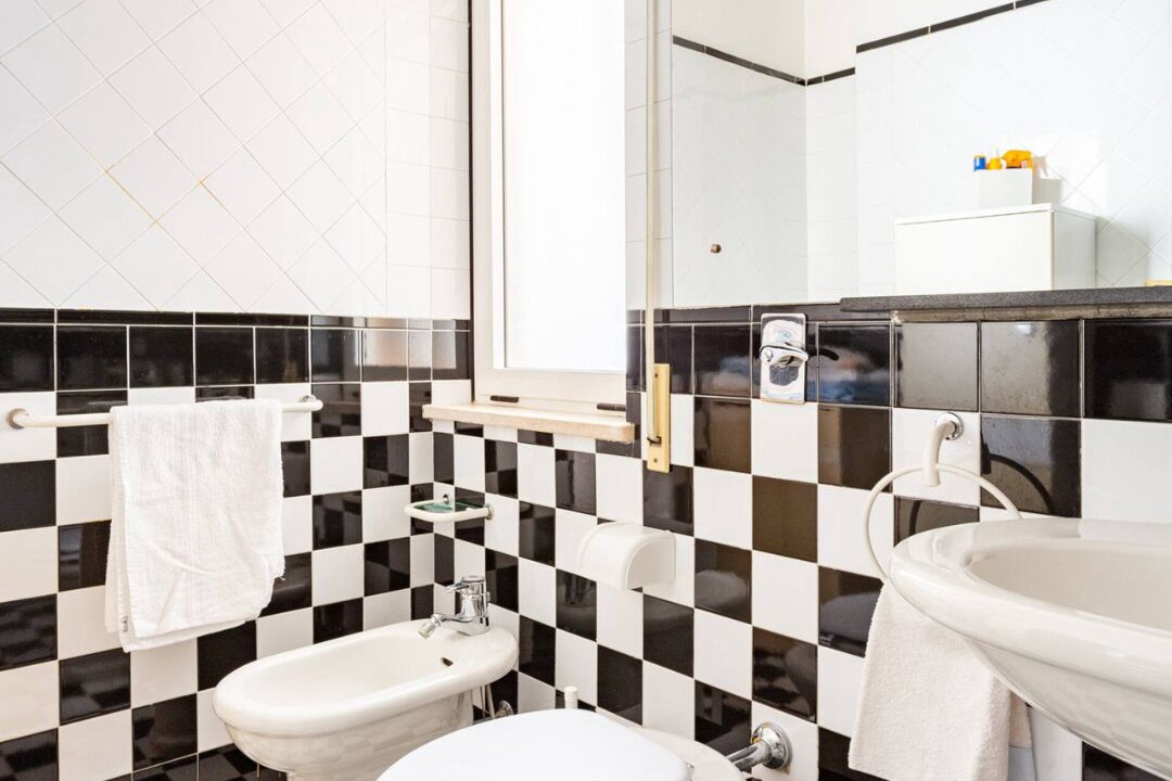 Photo of Bathroom in Mondello