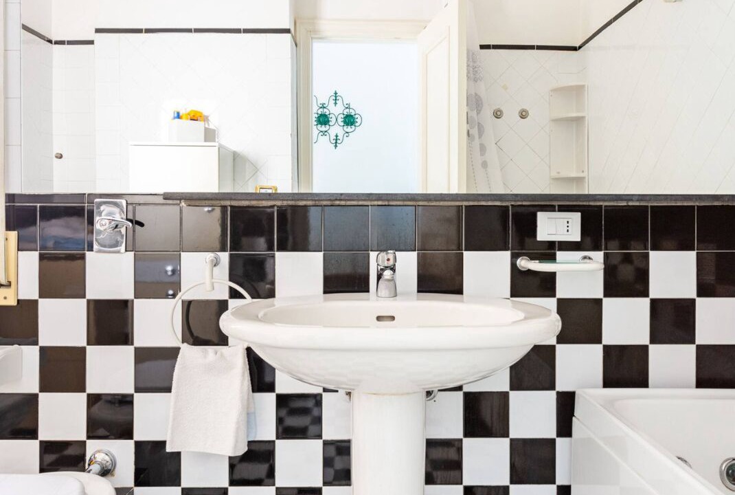 Photo of Bathroom in Mondello