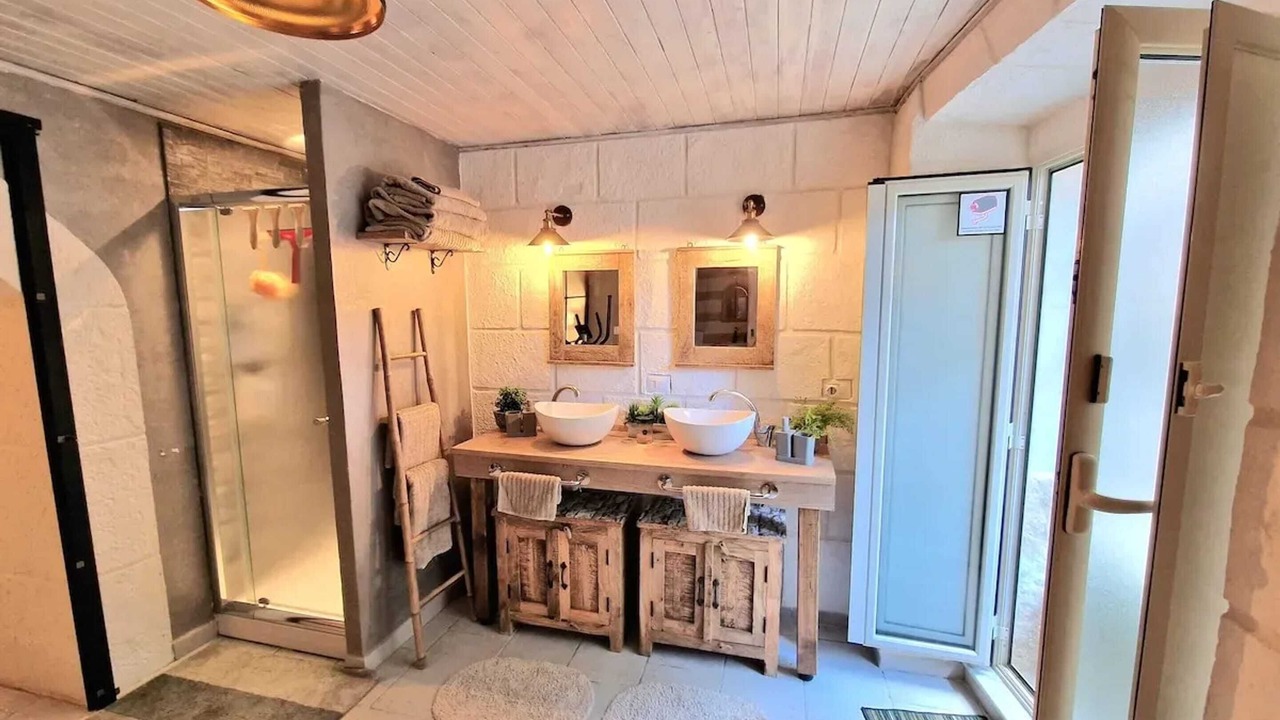 Photo of Bathroom in Acquaviva Platani