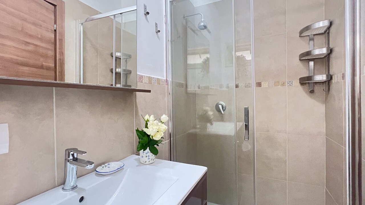Photo of Bathroom in Brucoli