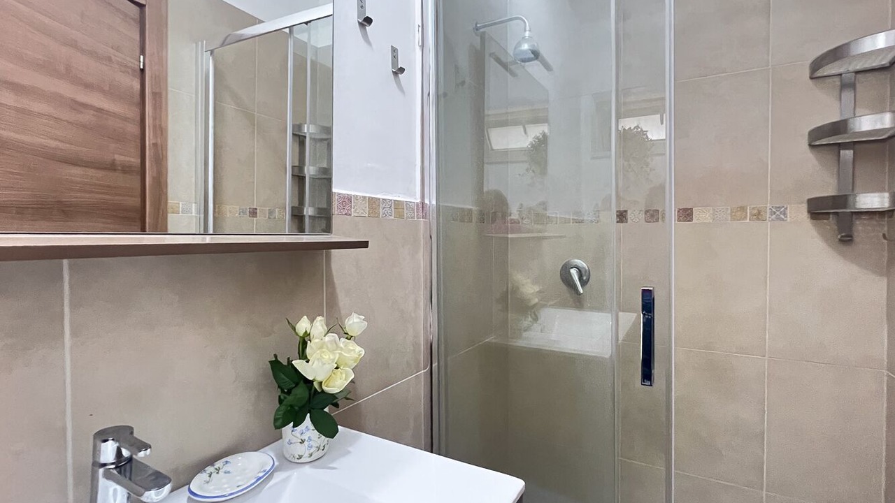 Photo of Bathroom in Brucoli