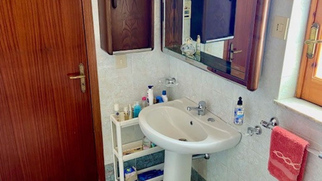 Photo of Bathroom in Mongiove
