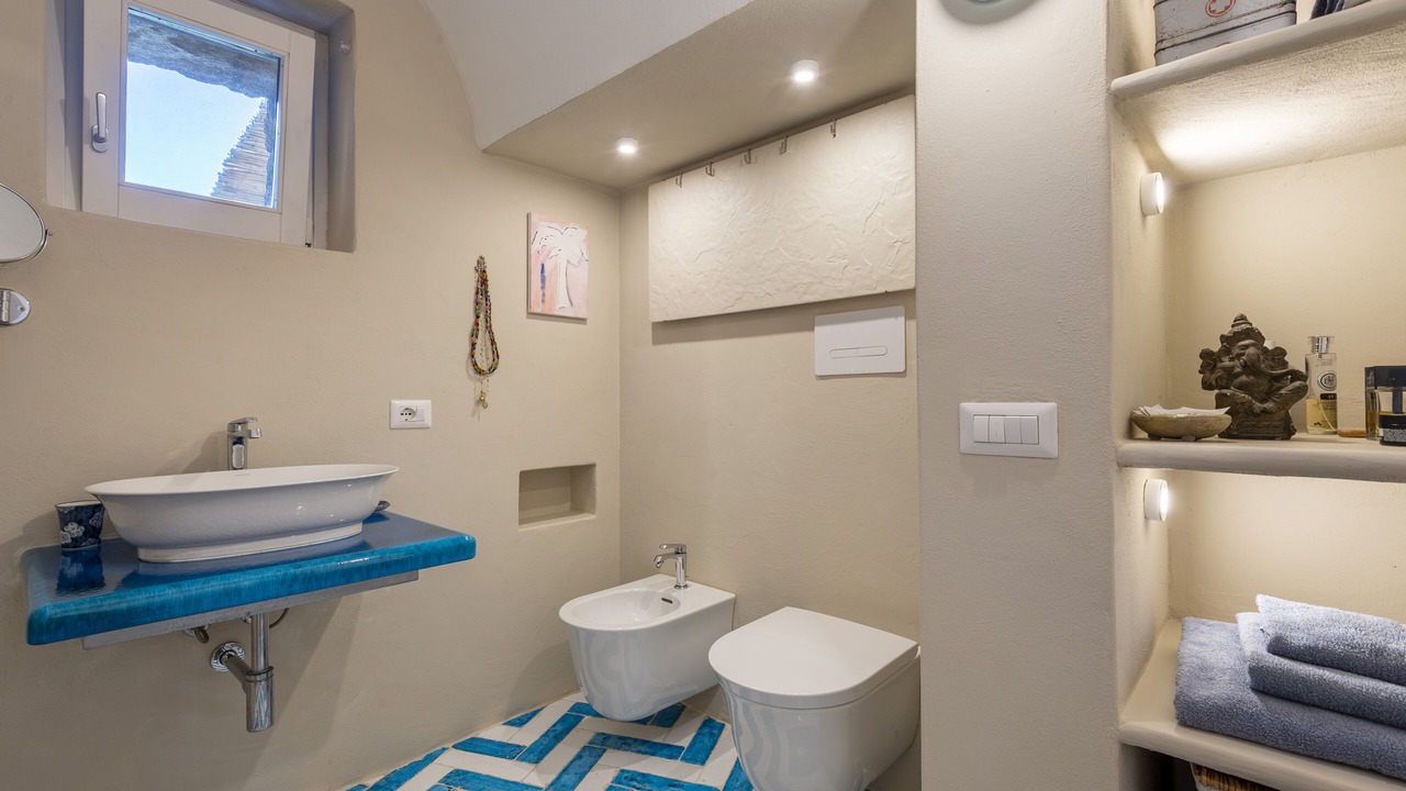 Photo of Bathroom in Pantelleria