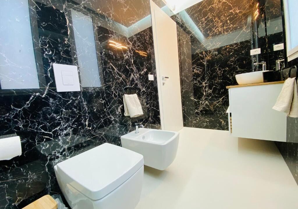 Photo of Bathroom in Avola