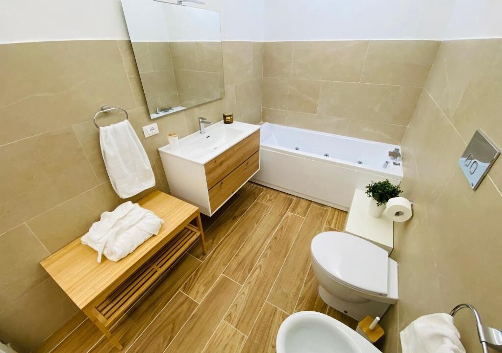 Photo of Bathroom in Avola