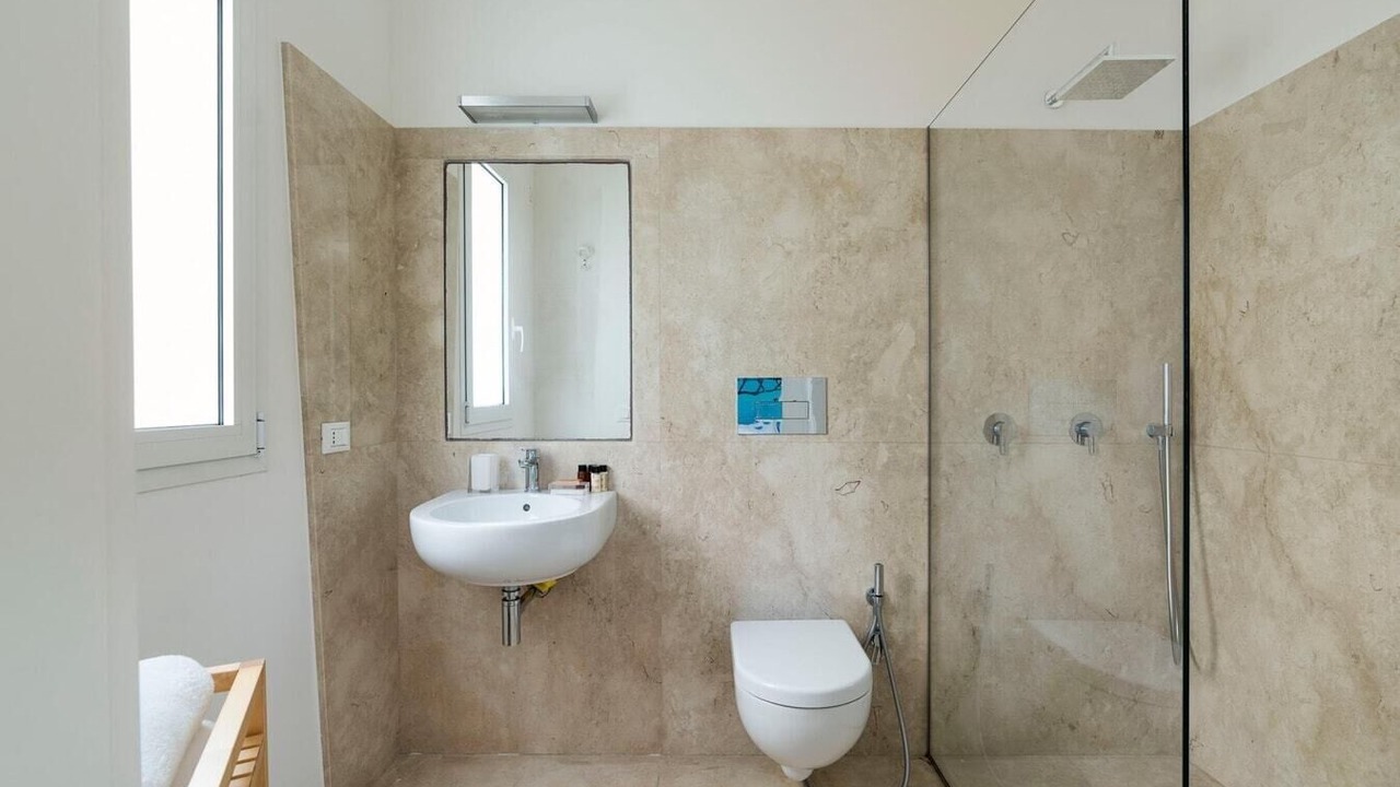 Photo of Bathroom in Avola