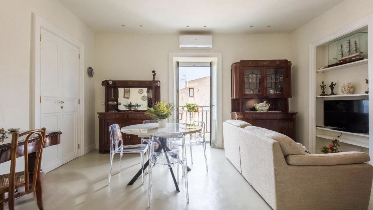 Photo of Livingroom in Old Town