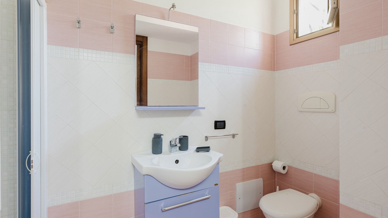 Photo of Bathroom in Rilievo