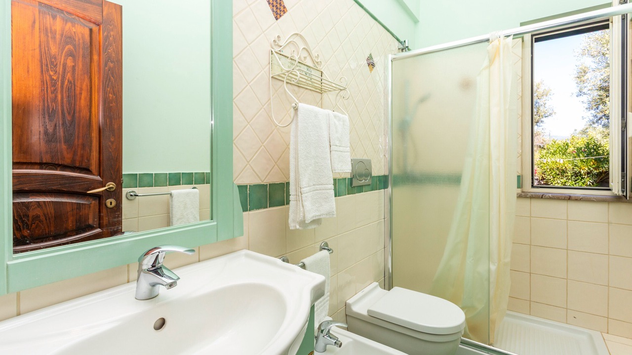 Photo of Bathroom in Calatabiano