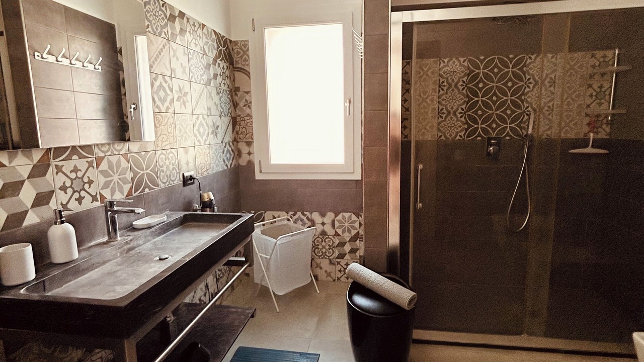 Photo of Bathroom in Brucoli