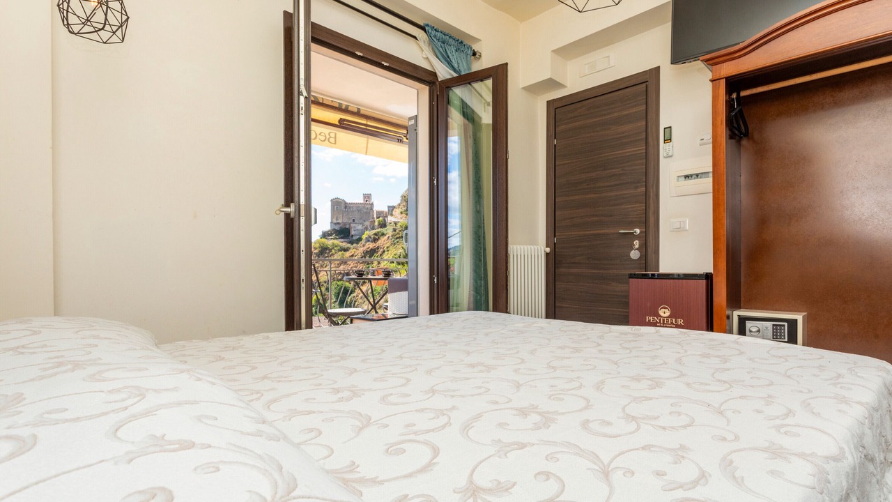 Photo of Bedroom in Savoca