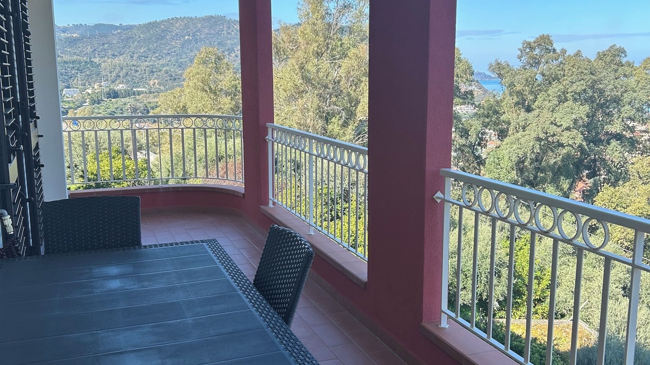 Photo of Outdoor in Brolo