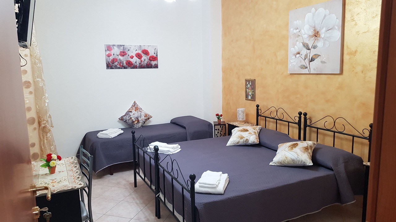 Photo of Bedroom in Solarino