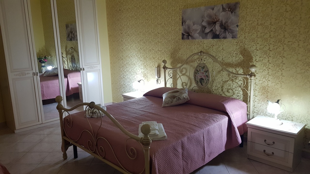 Photo of Bedroom in Solarino