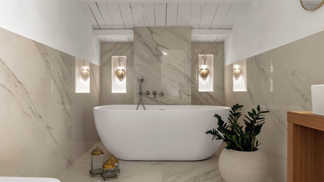 Photo of Bathroom in Noto Historic Centre