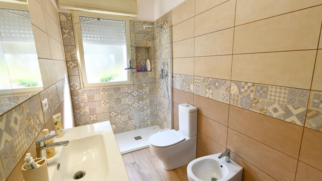 Photo of Bathroom in Floridia