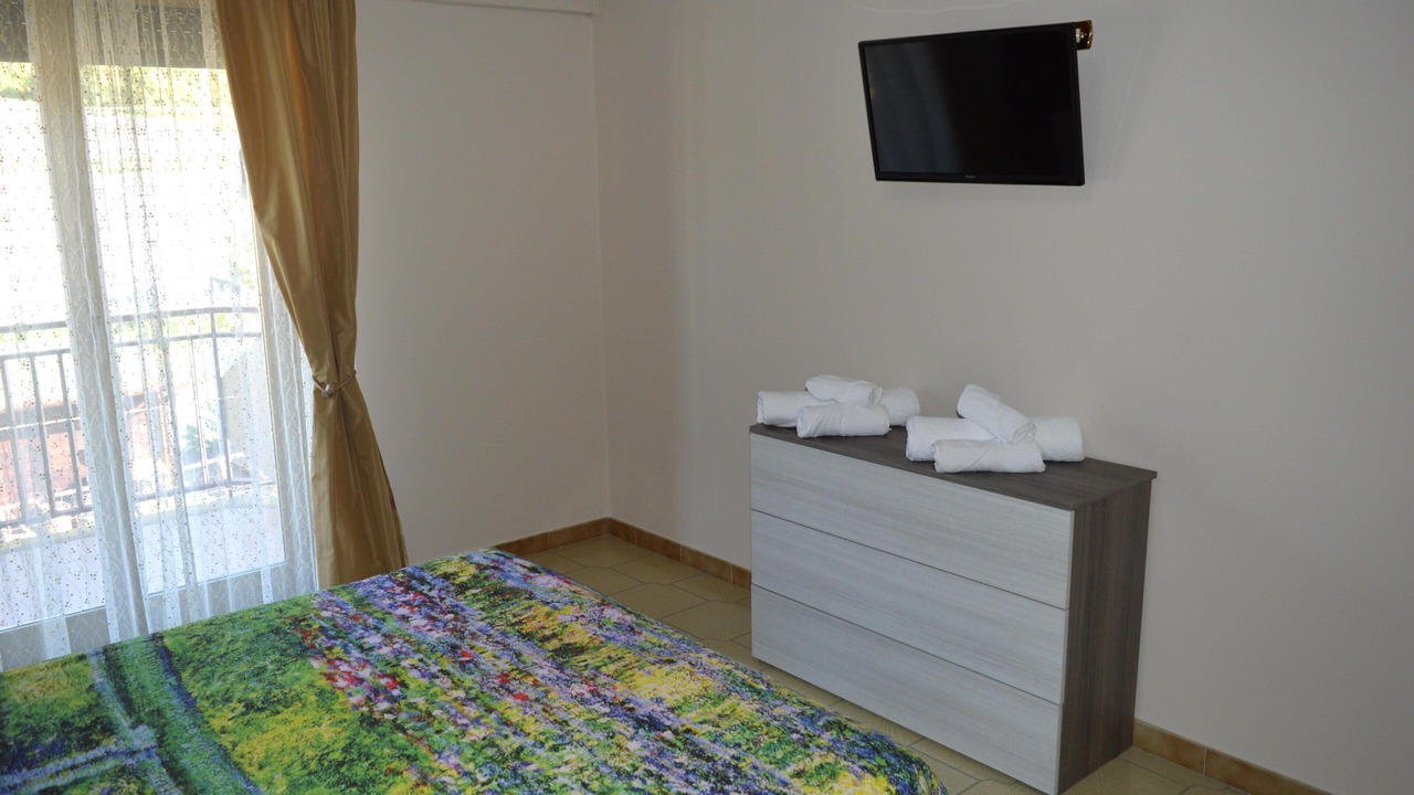 Photo of Bedroom in Rometta Marea