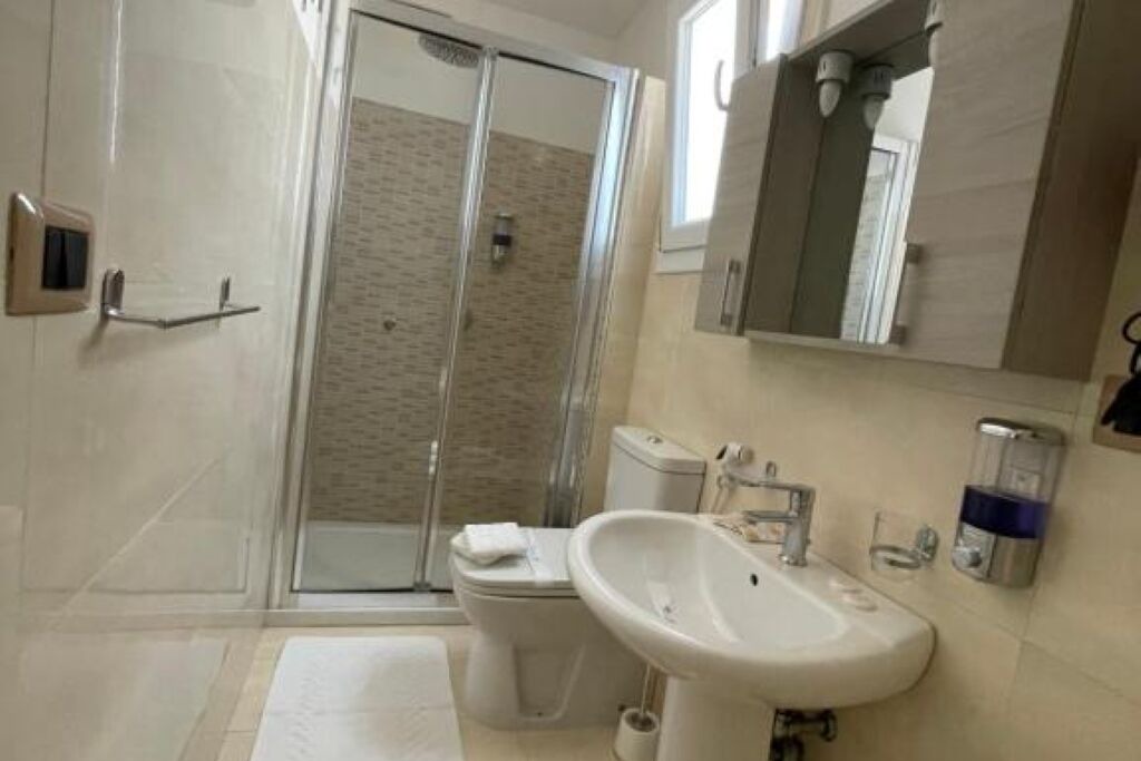 Photo of Bathroom in Pachino