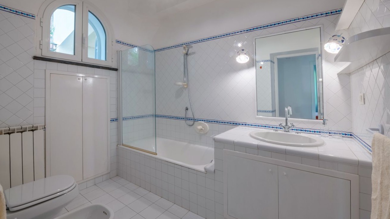 Photo of Bathroom in Priora