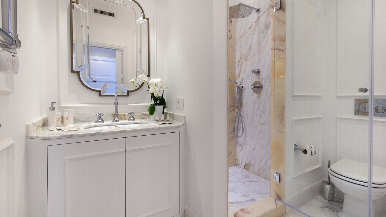 Photo of Bathroom in Sorrento City Centre