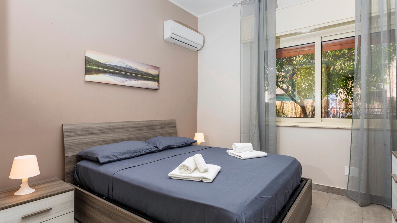 Photo of Bedroom in Aci Castello