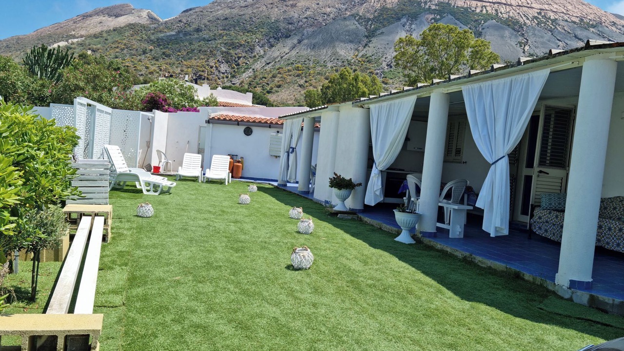 Photo of Outdoor in Vulcano Porto