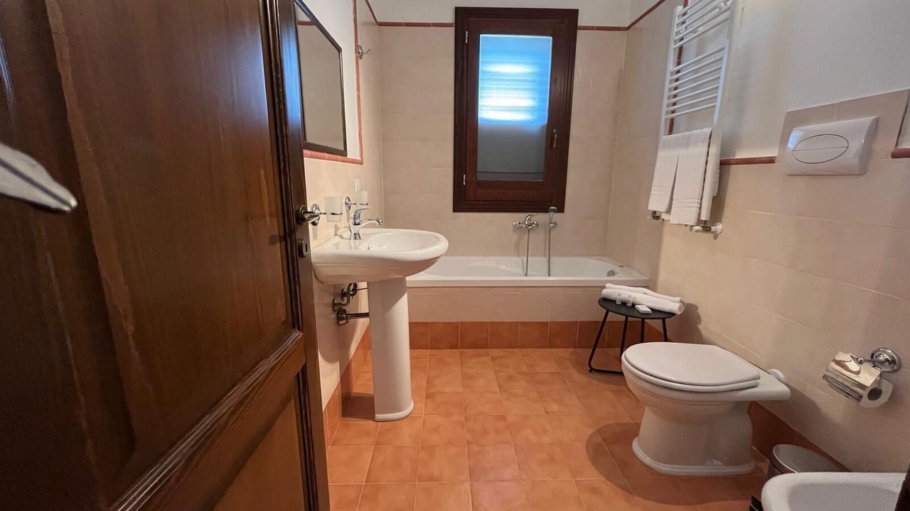 Photo of Bathroom in Campofelice di Roccella