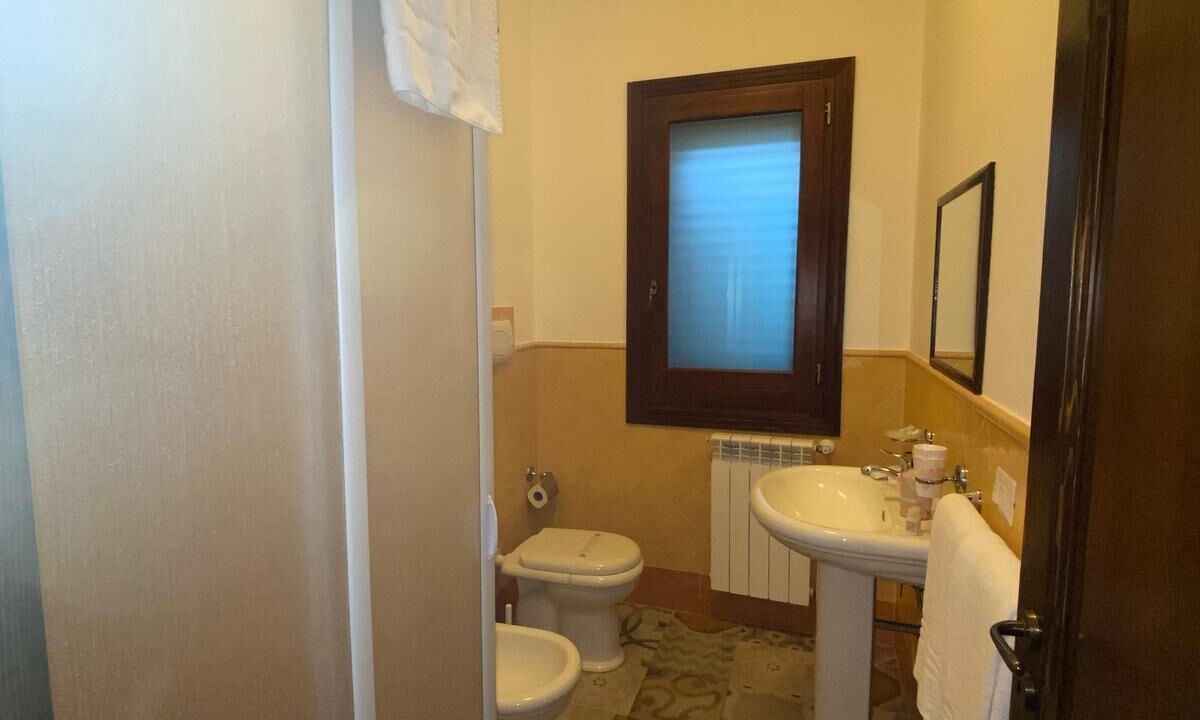 Photo of Bathroom in Campofelice di Roccella