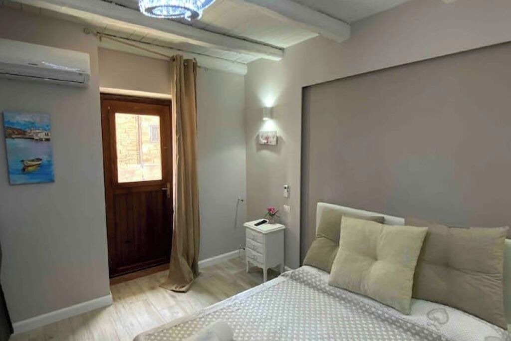 Photo of Bedroom in Kalsa