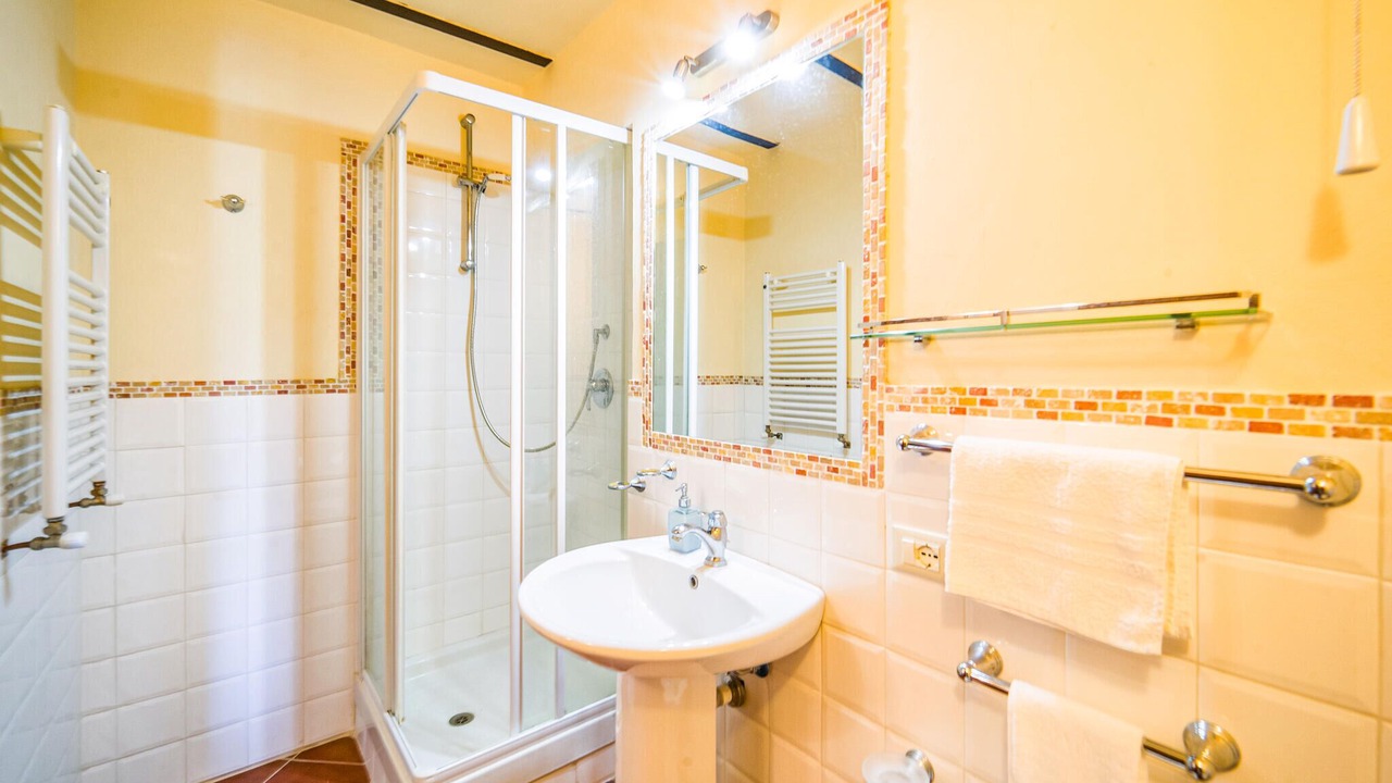 Photo of Bathroom in Collesano