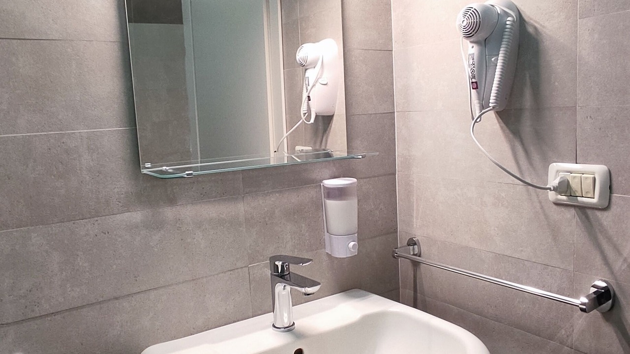 Photo of Bathroom in Picanello-Ognina-Barriera-Canalicchio