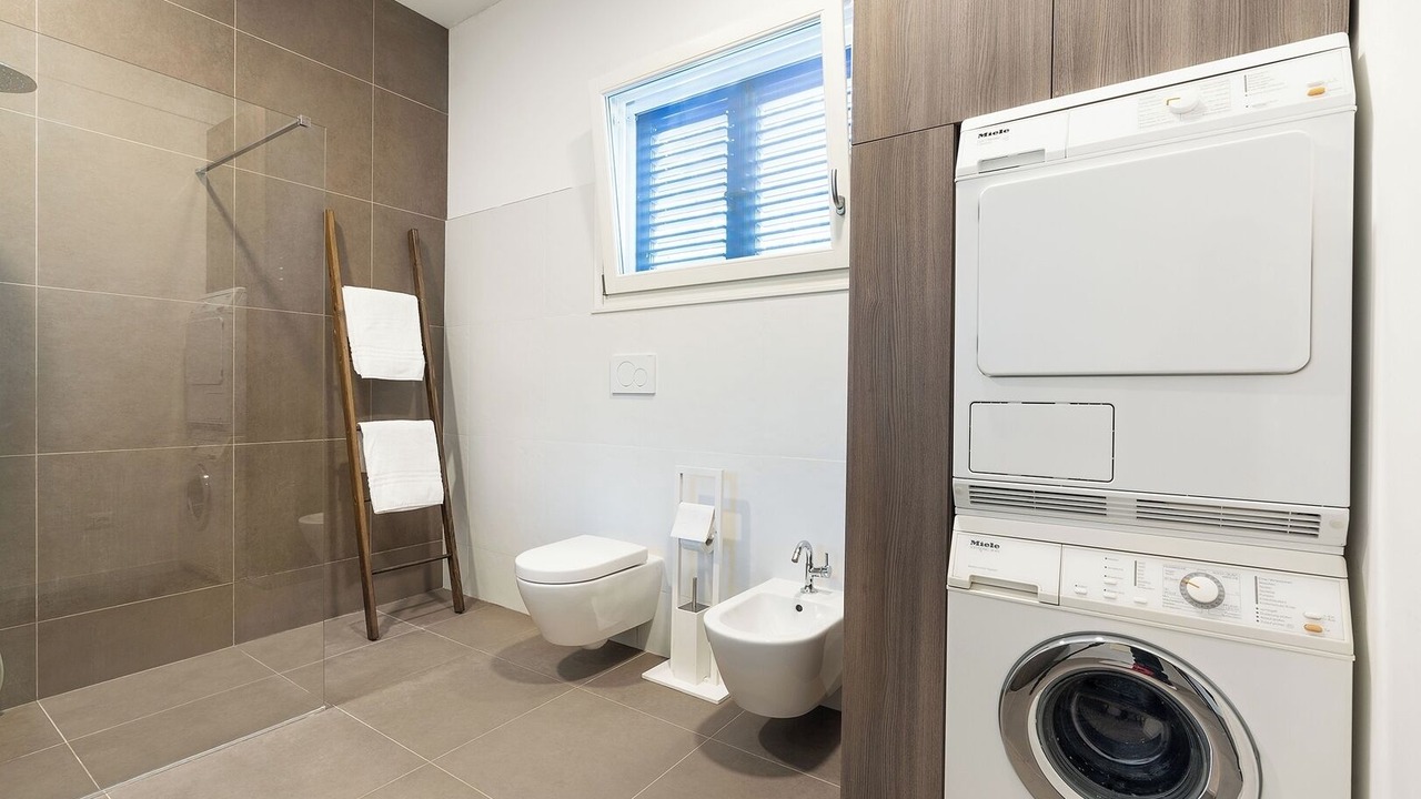 Photo of Bathroom in Avola