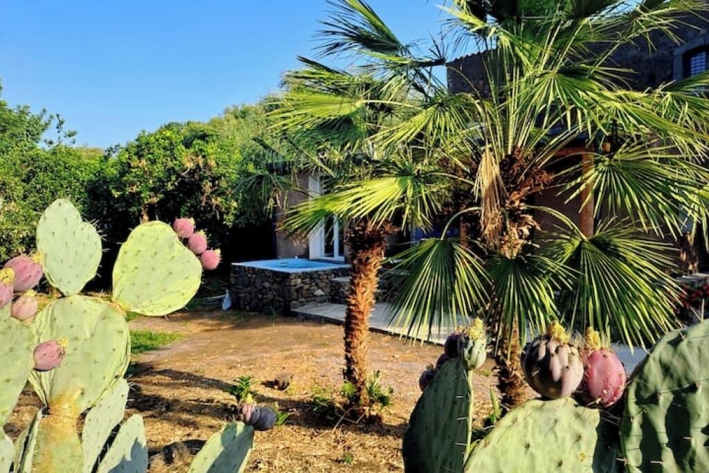 Photo of Outdoor in Aci San Filippo