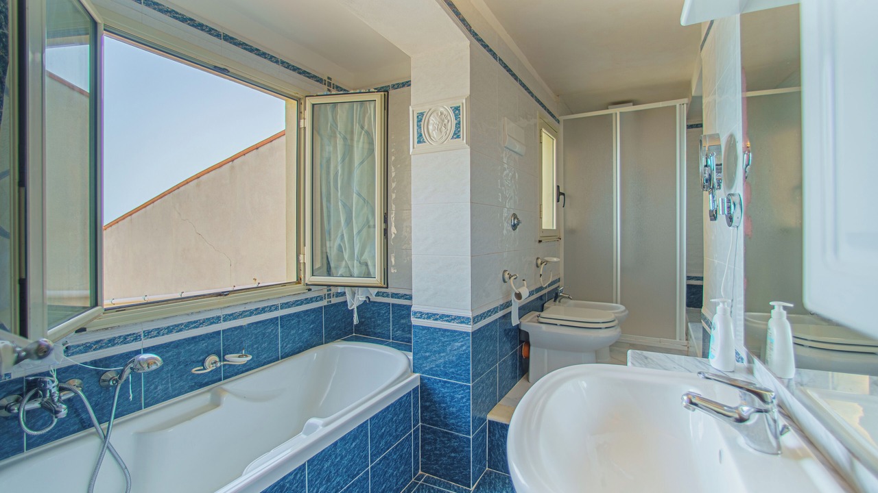 Photo of Bathroom in Old Town