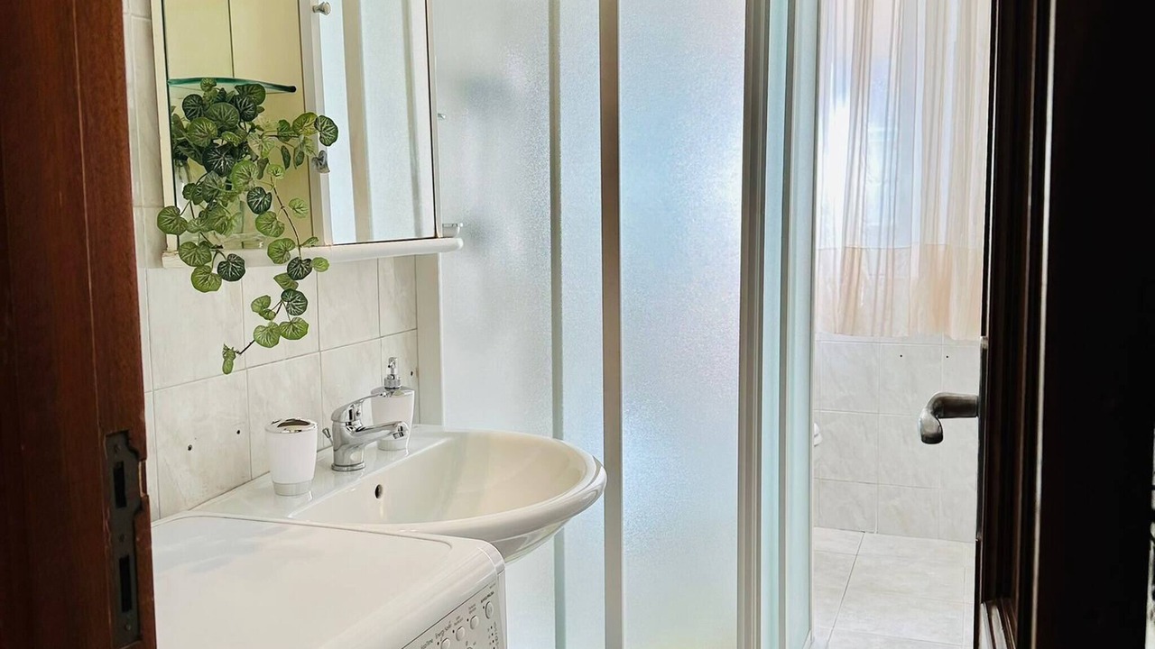 Photo of Bathroom in Gela