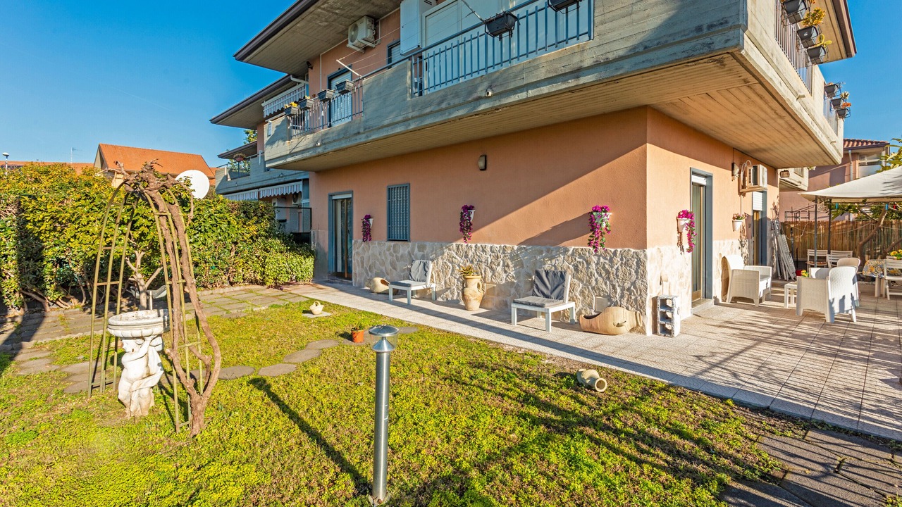 Photo of Patio Balcony in Fondachello