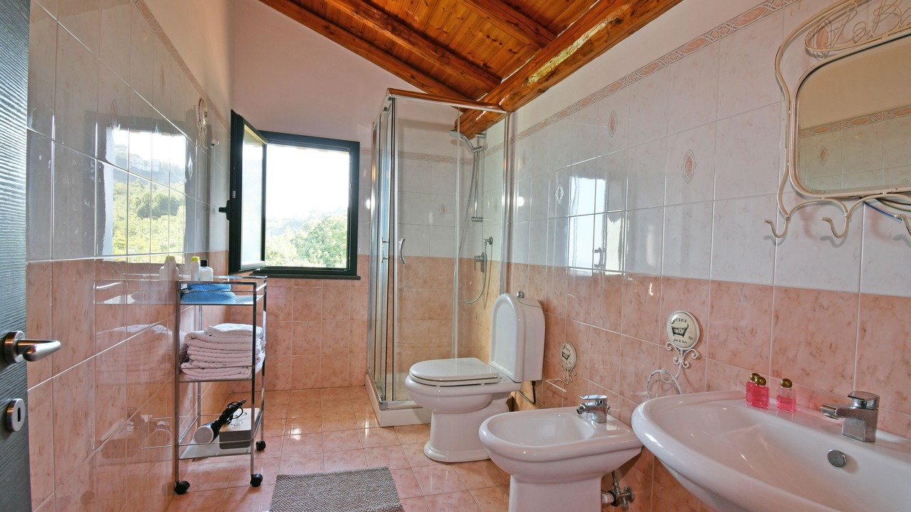 Photo of Bathroom in Mascali