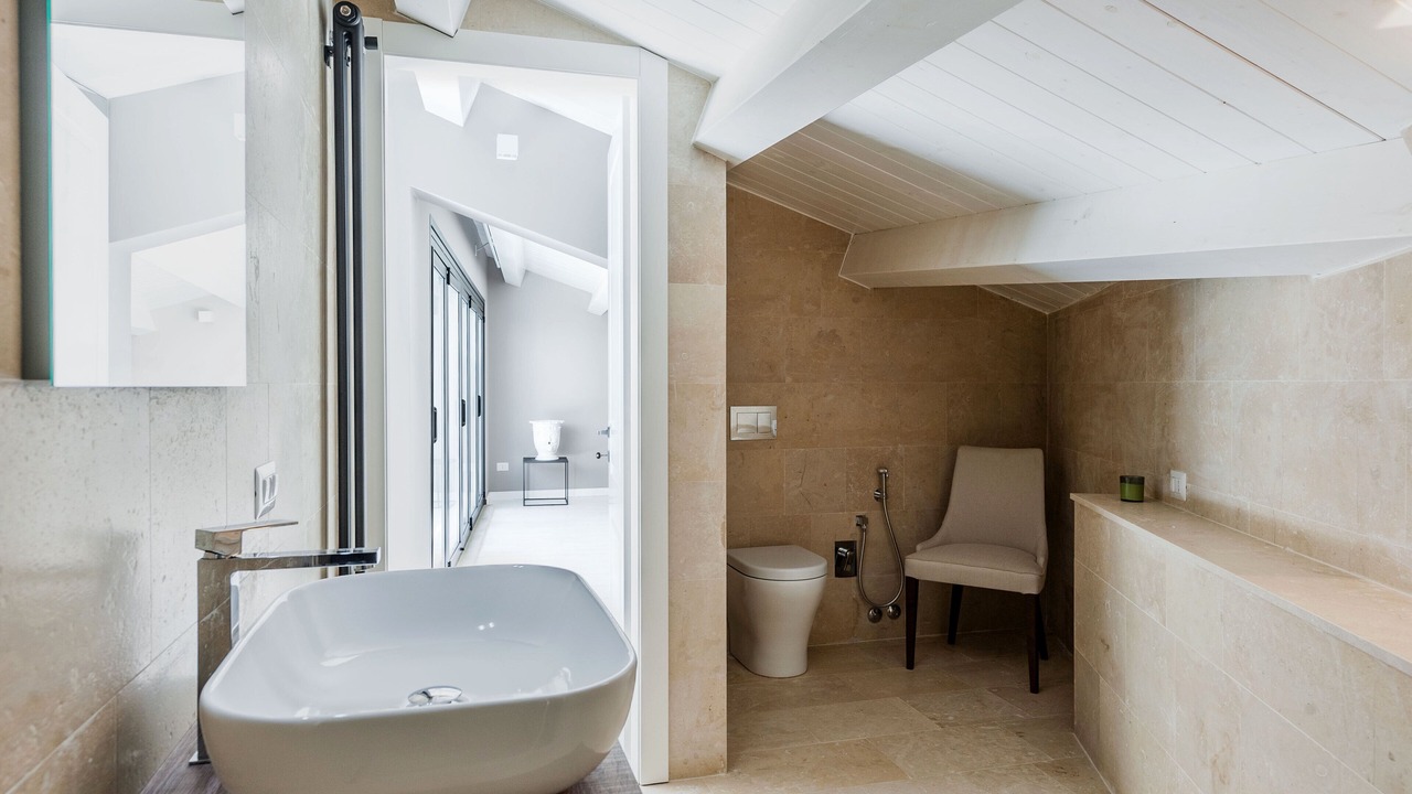 Photo of Bathroom in Noto Historic Centre