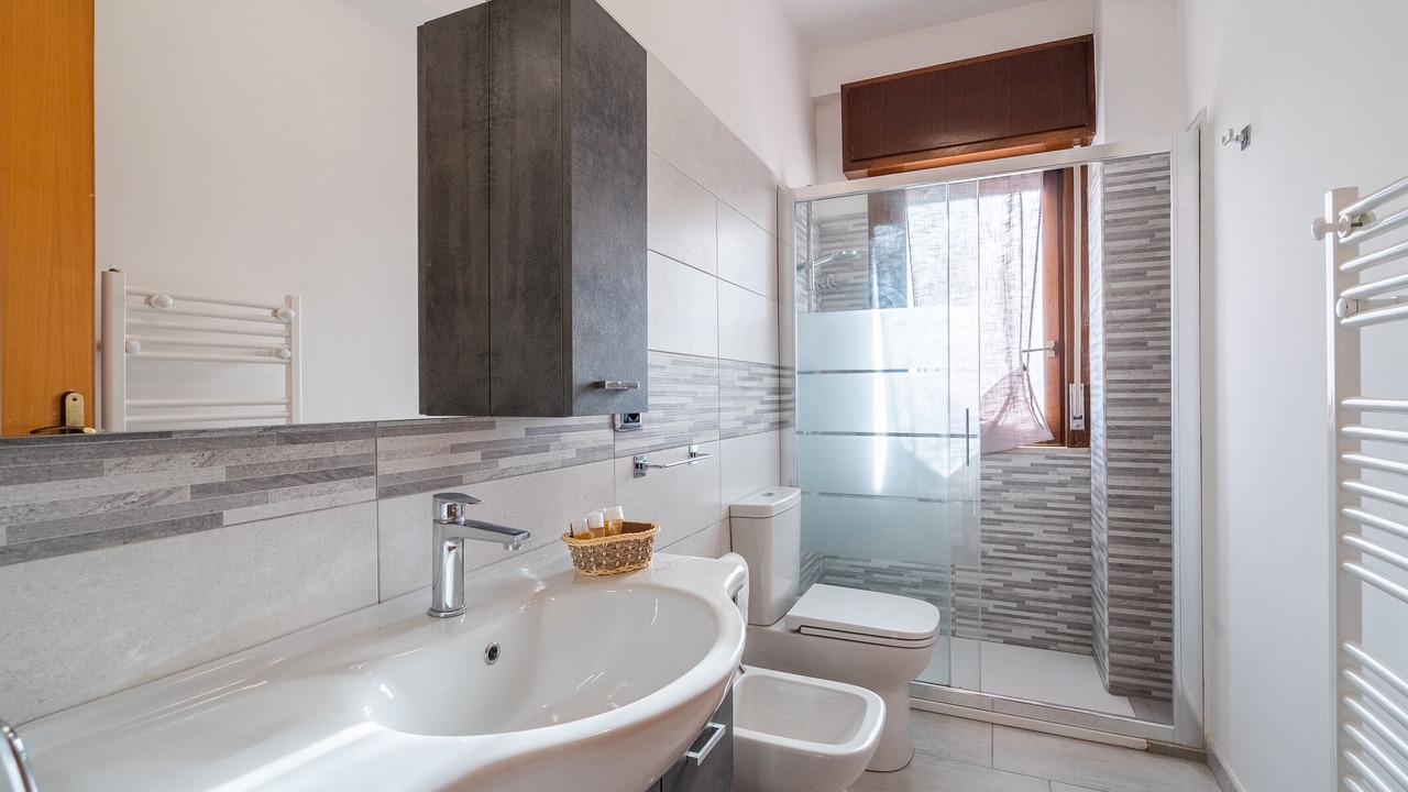 Photo of Bathroom in Palazzolo Acreide Historic Centre