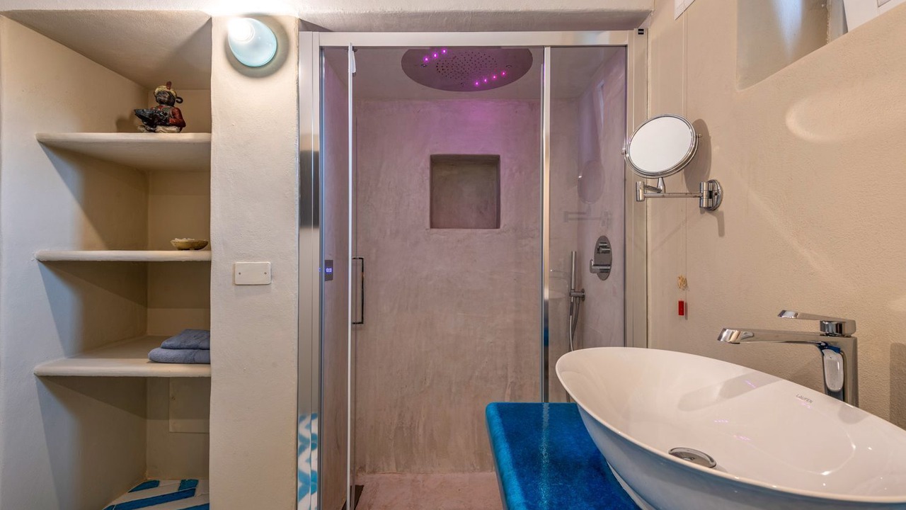 Photo of Bathroom in Pantelleria